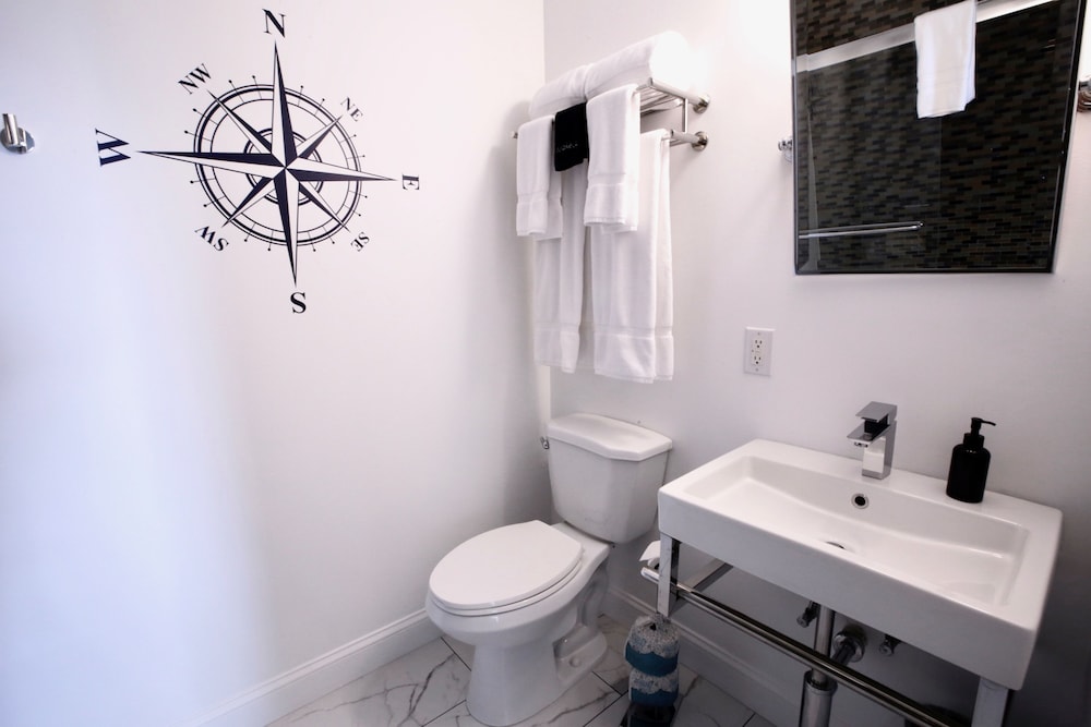 Hudson Whaler - photo 26
