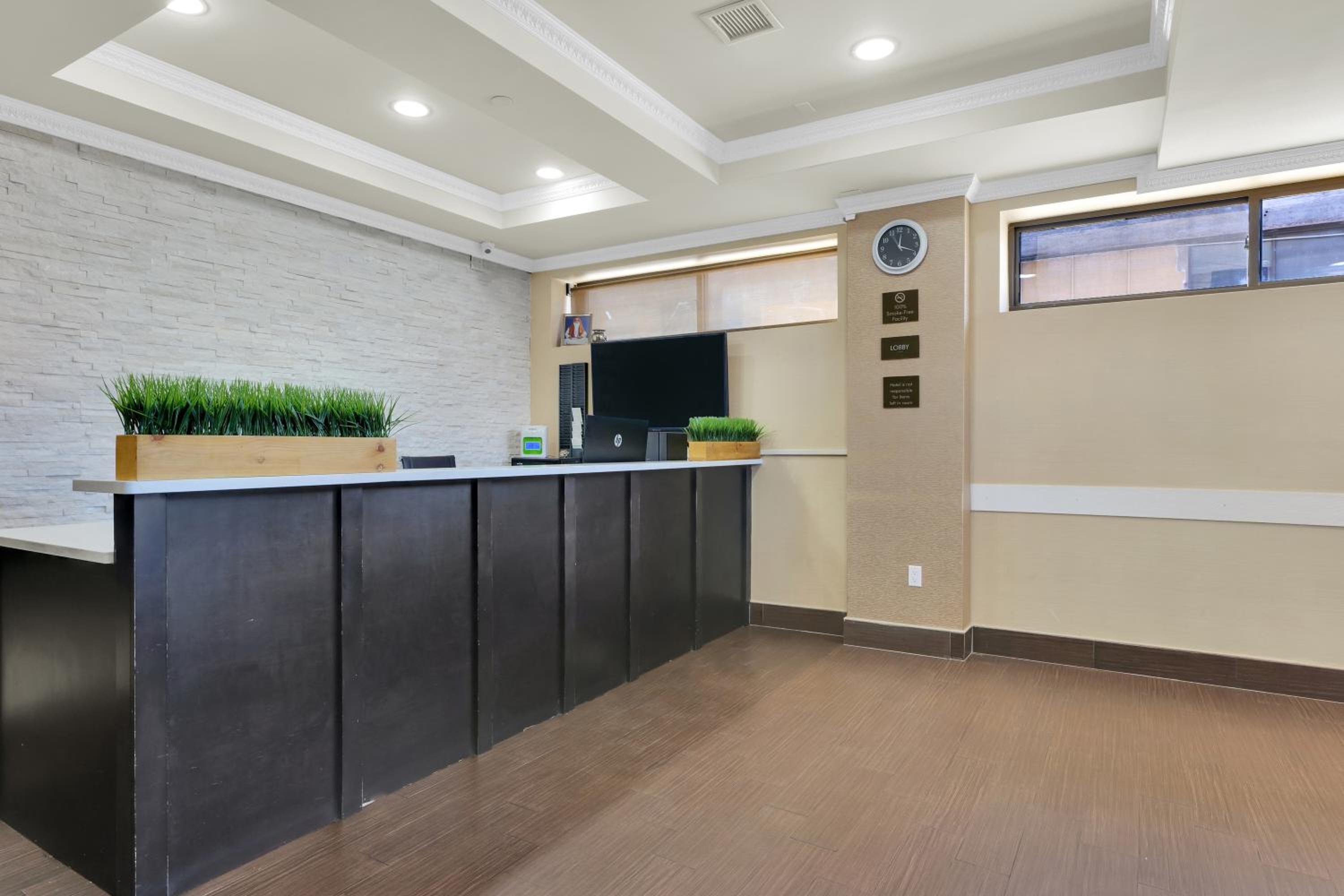 Hotel Pergola JFK Airport - photo 42