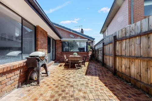 Hearthstone Haven Spacious Beachside Group Getaway — hotel in Safety Beach
