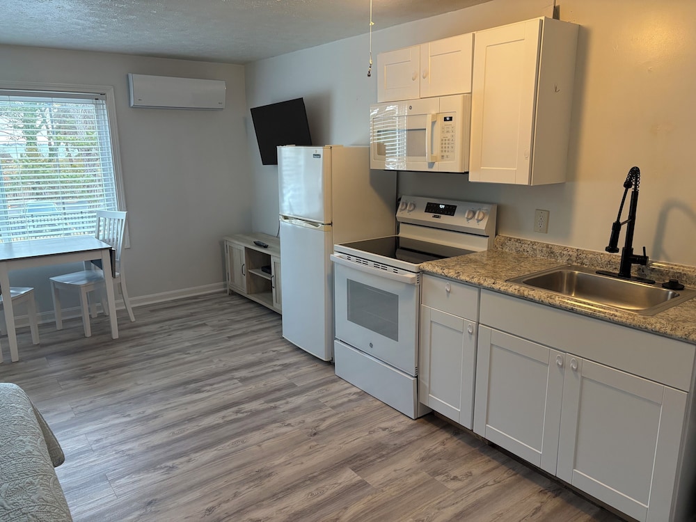 Grand Beach Inn - photo 42