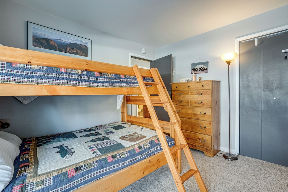7 Mi To Ski Resort Dillon Condo with Mtn Views - photo 17