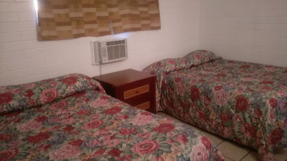 Best Inn and Suites - photo 2