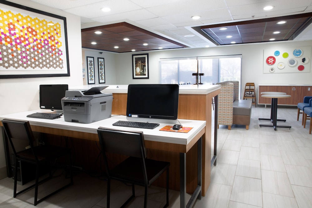 Holiday Inn Express & Suites Dayton Huber Heights by IHG - photo 43
