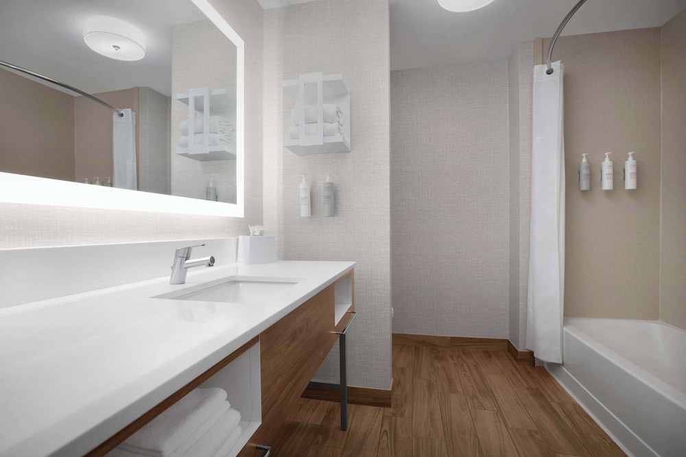 Hampton Inn Yorkville - photo 26