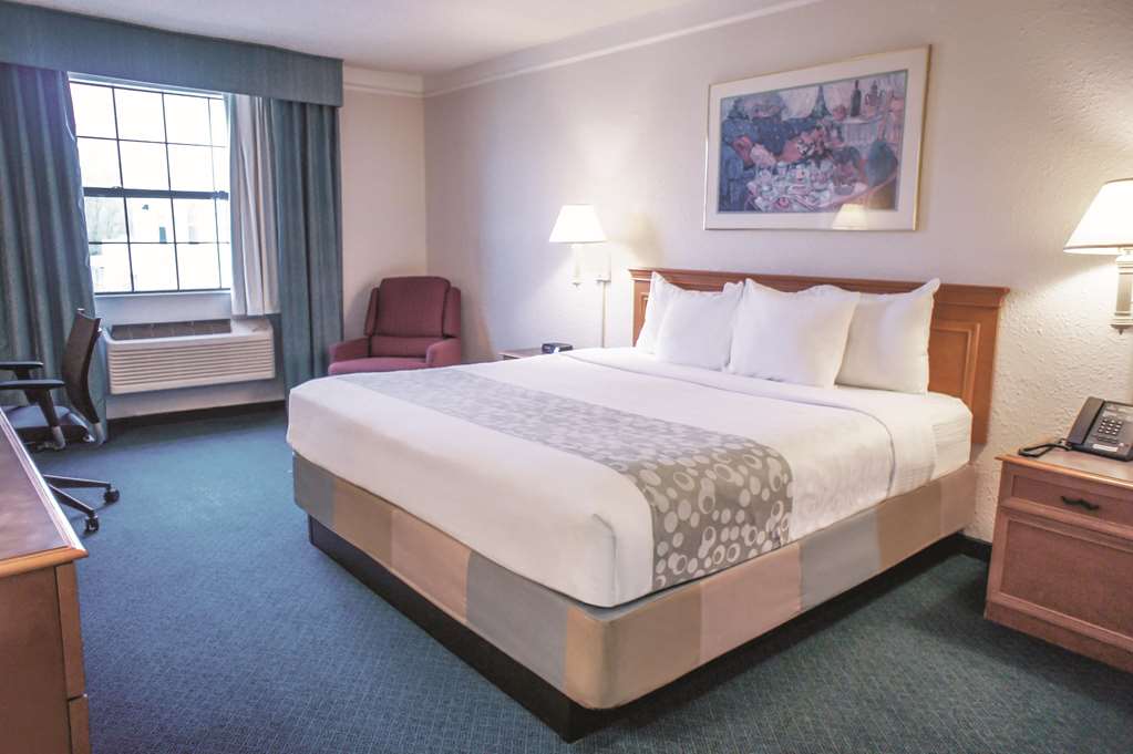 La Quinta Inn by Wyndham Moline Airport - photo 18