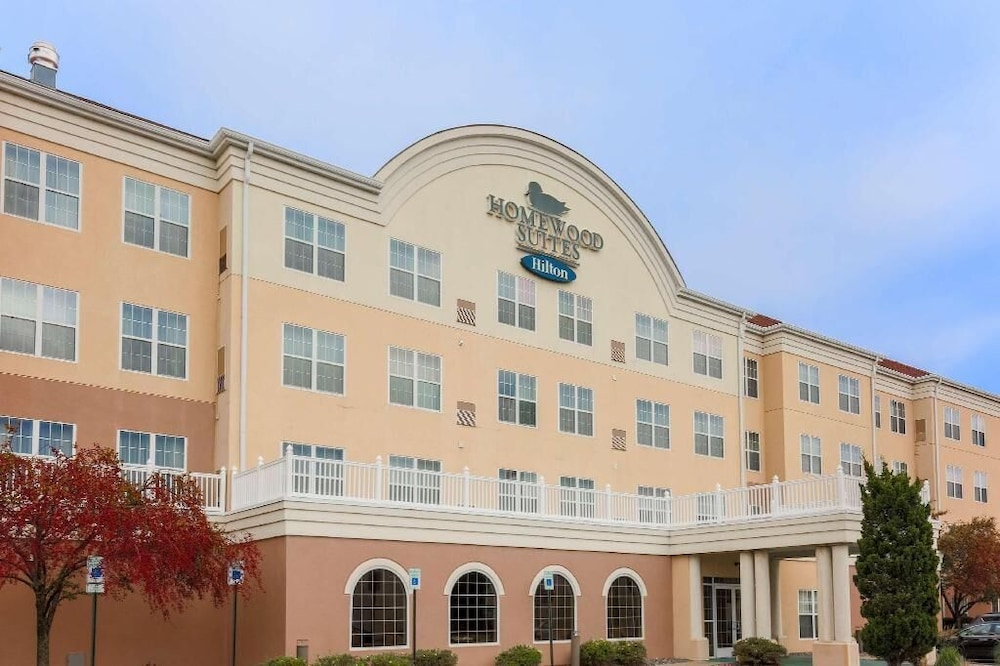 Homewood Suites by Hilton Erie - photo 35