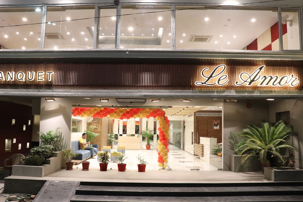Hotel Le Amor in Kota, India