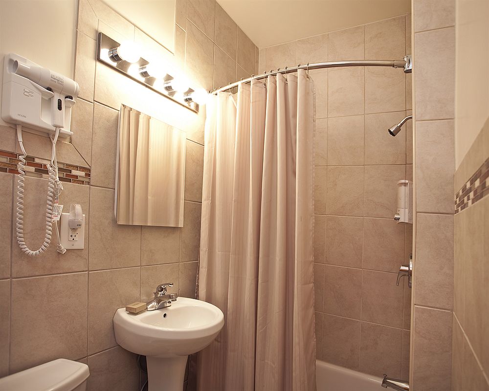 Upper Yorkville Suites - photo 6