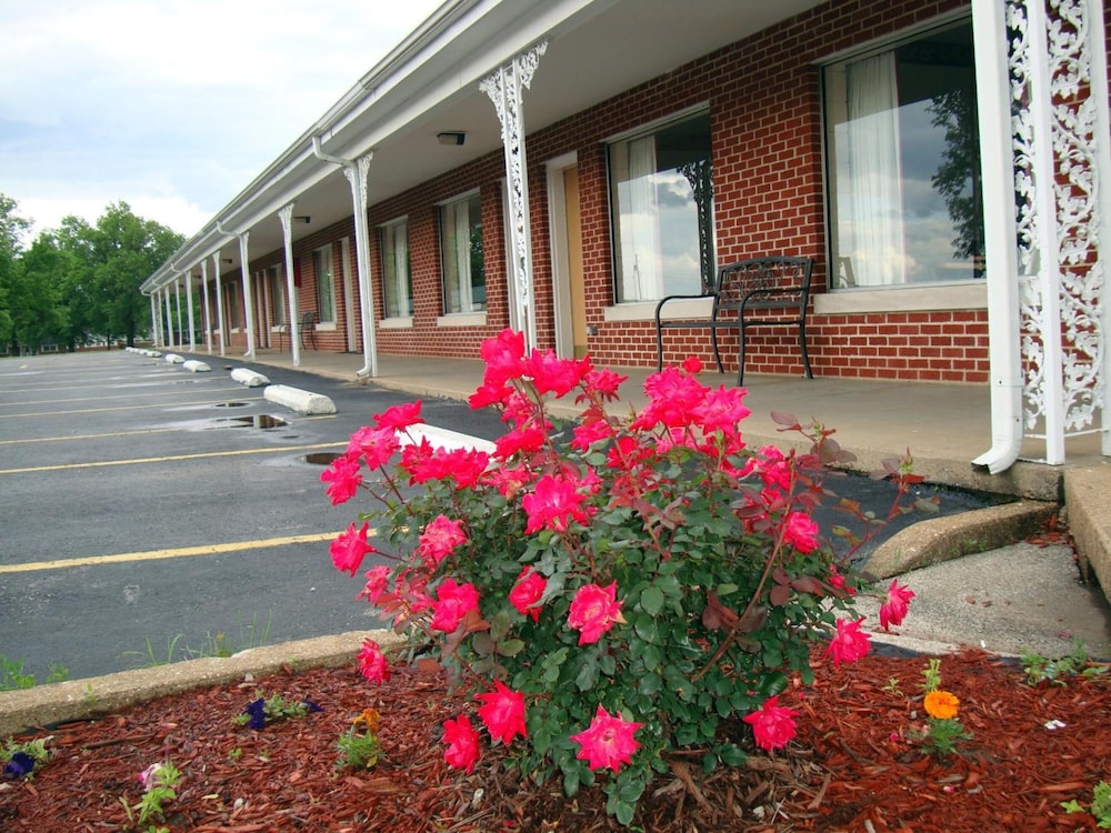 Eldon Inn - photo 29
