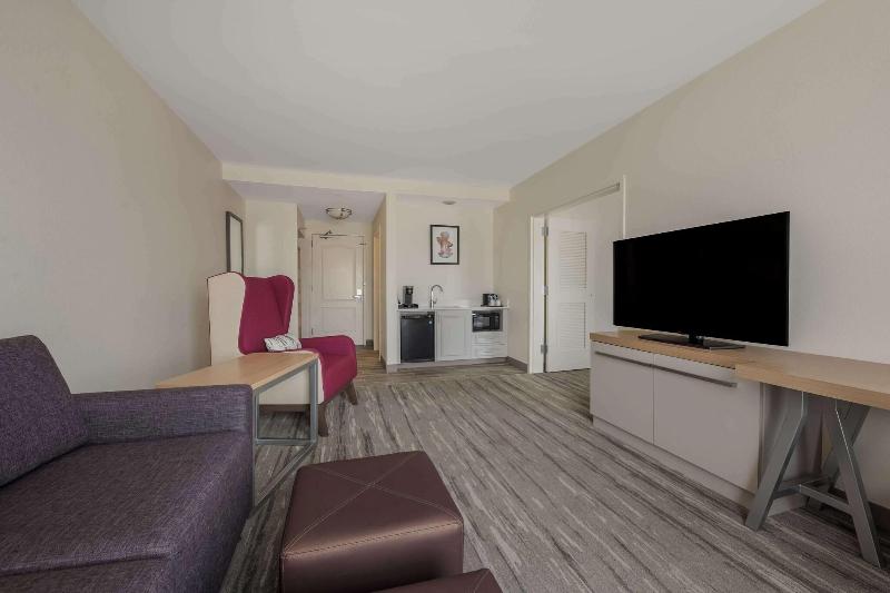 Hilton Garden Inn Rockford - photo 70