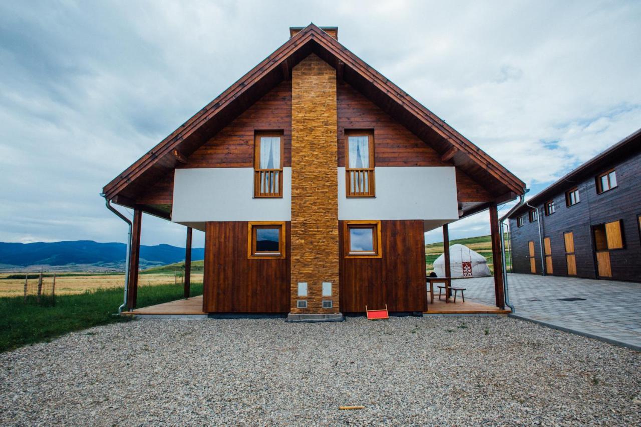 Kavalliera Pensiune — hotel in Siculeni