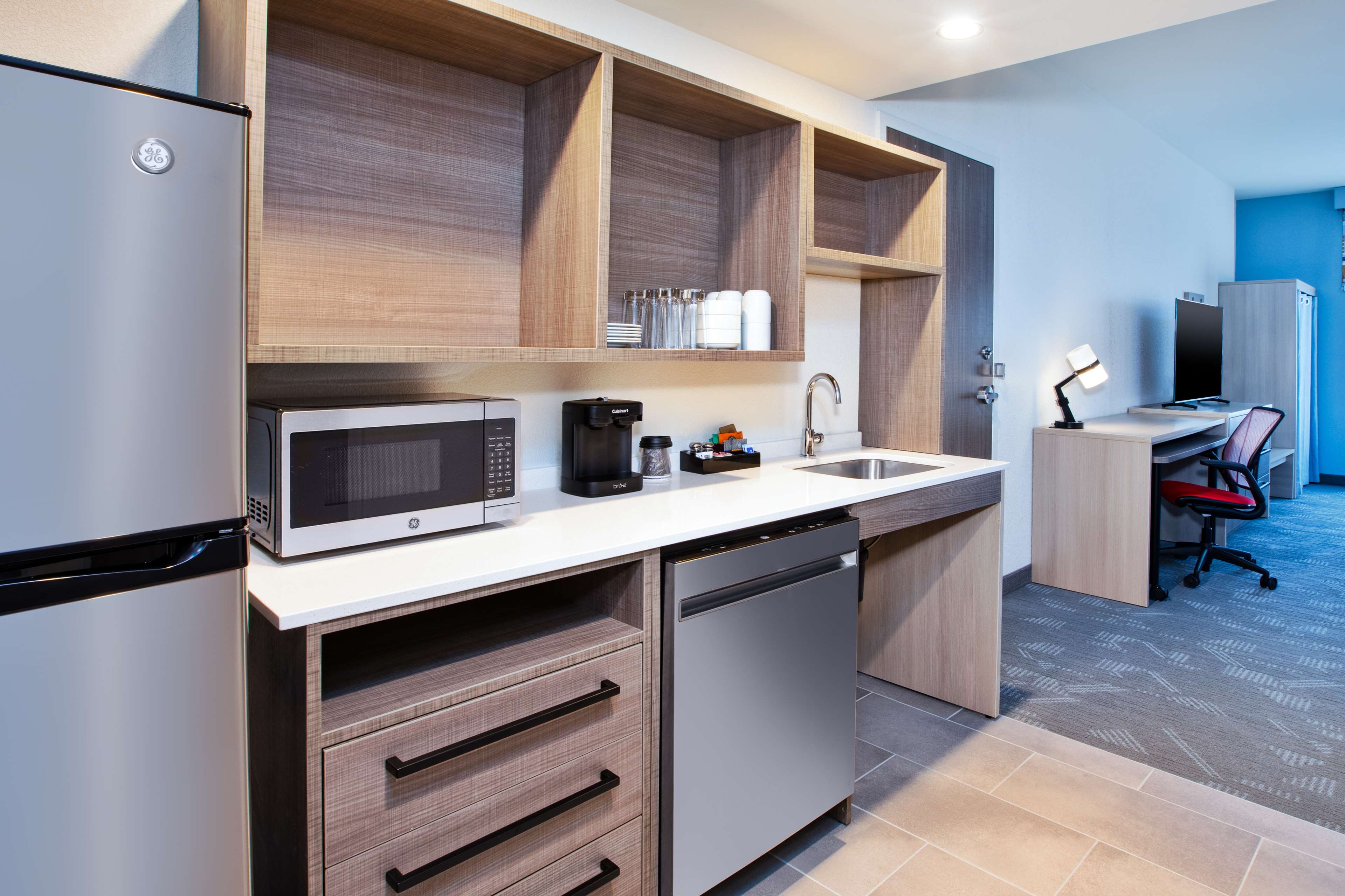 Home2 Suites by Hilton Grand Rapids Northeast - photo 15