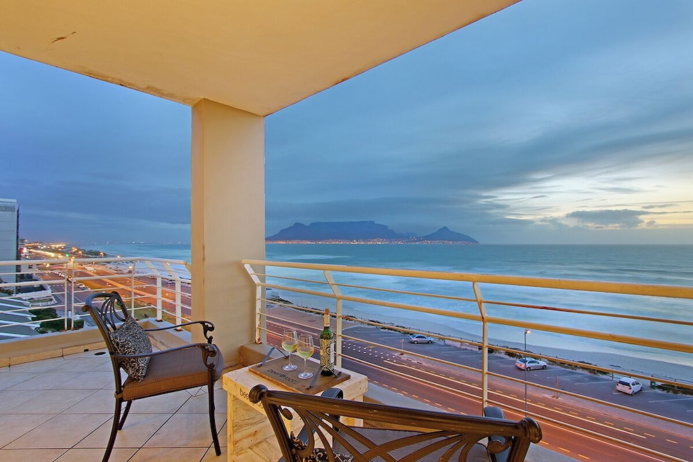 Ocean View C602 bt HostAgents — 4-Star Luxury Hotel in Cape Town, South Africa