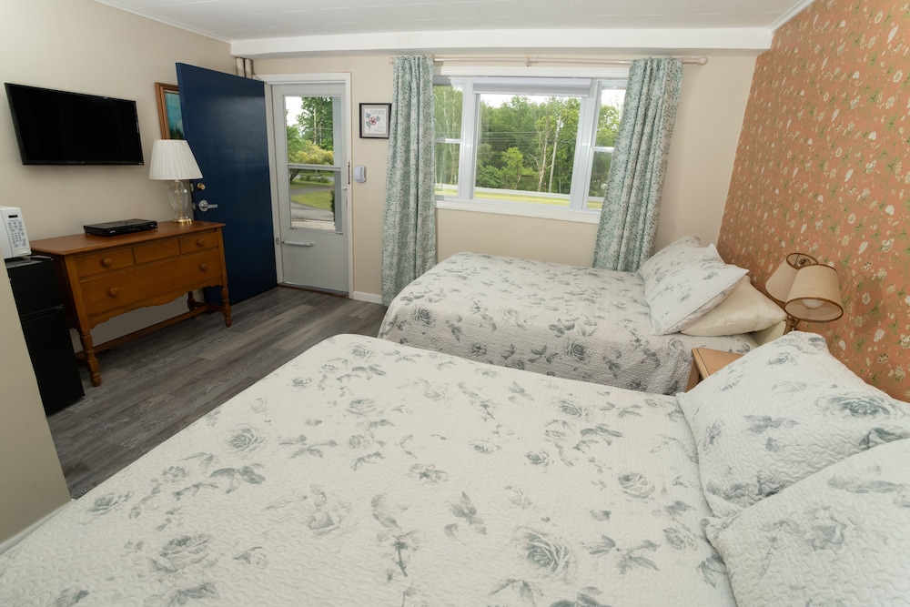 Governors Rock Motel - photo 13