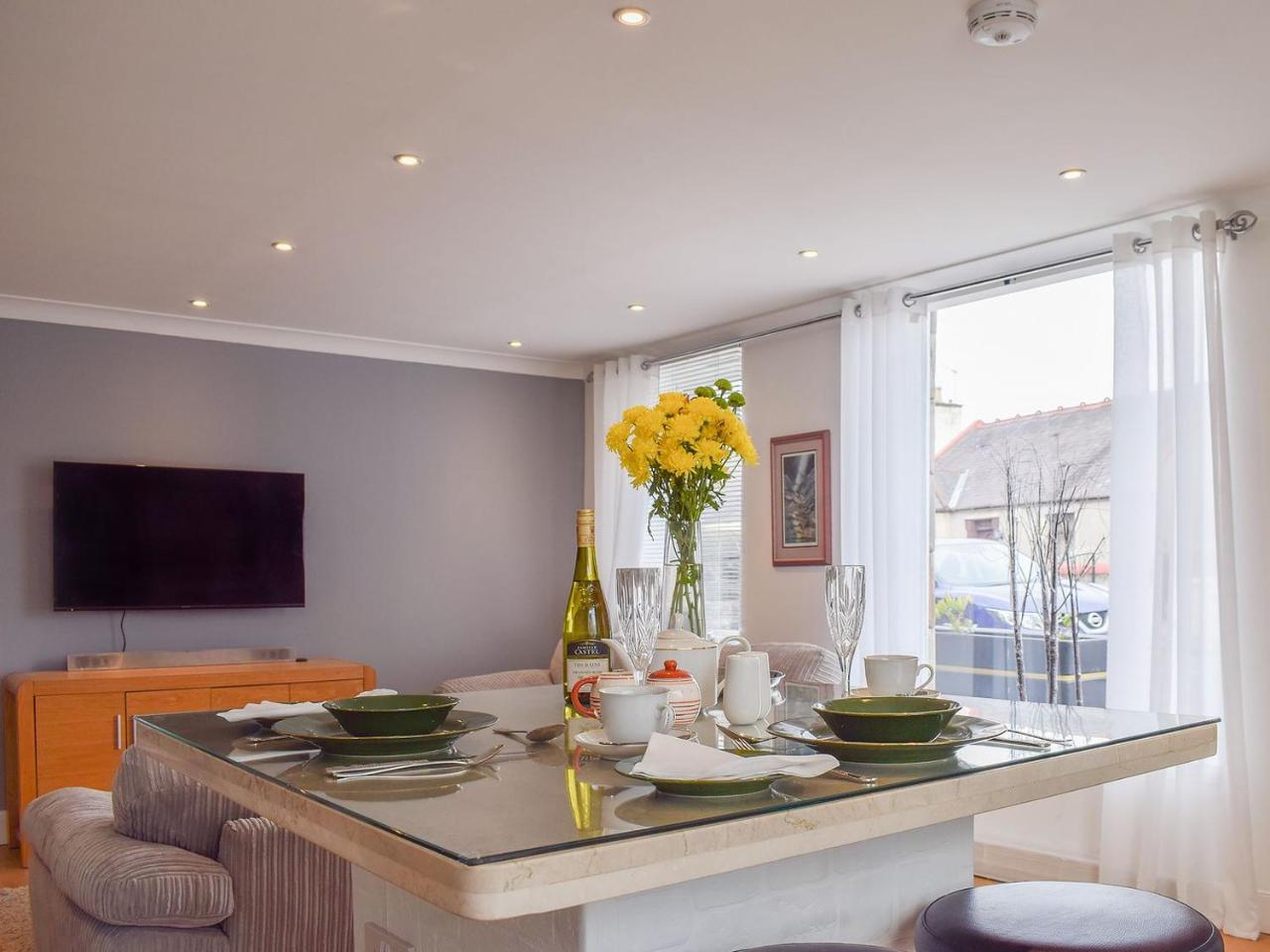 Bramble Cottage — 4-Star Luxury Hotel in Leven, United Kingdom