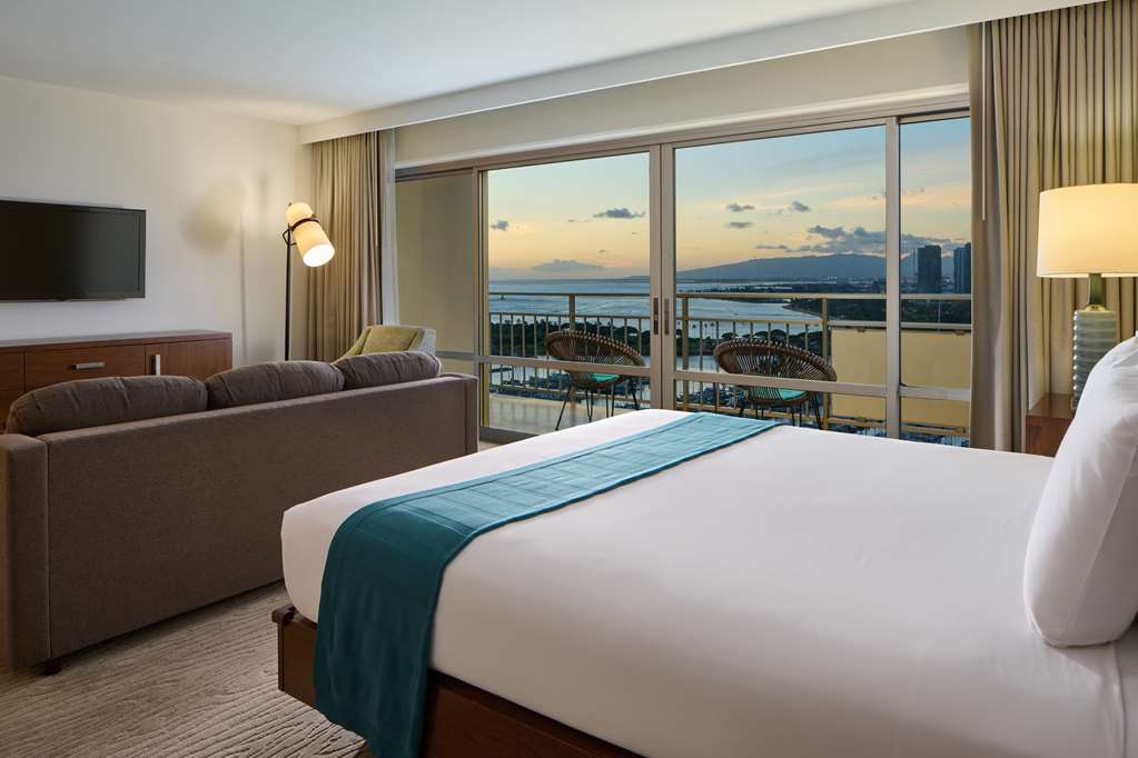 Ilikai Hotel & Luxury Suites - photo 10