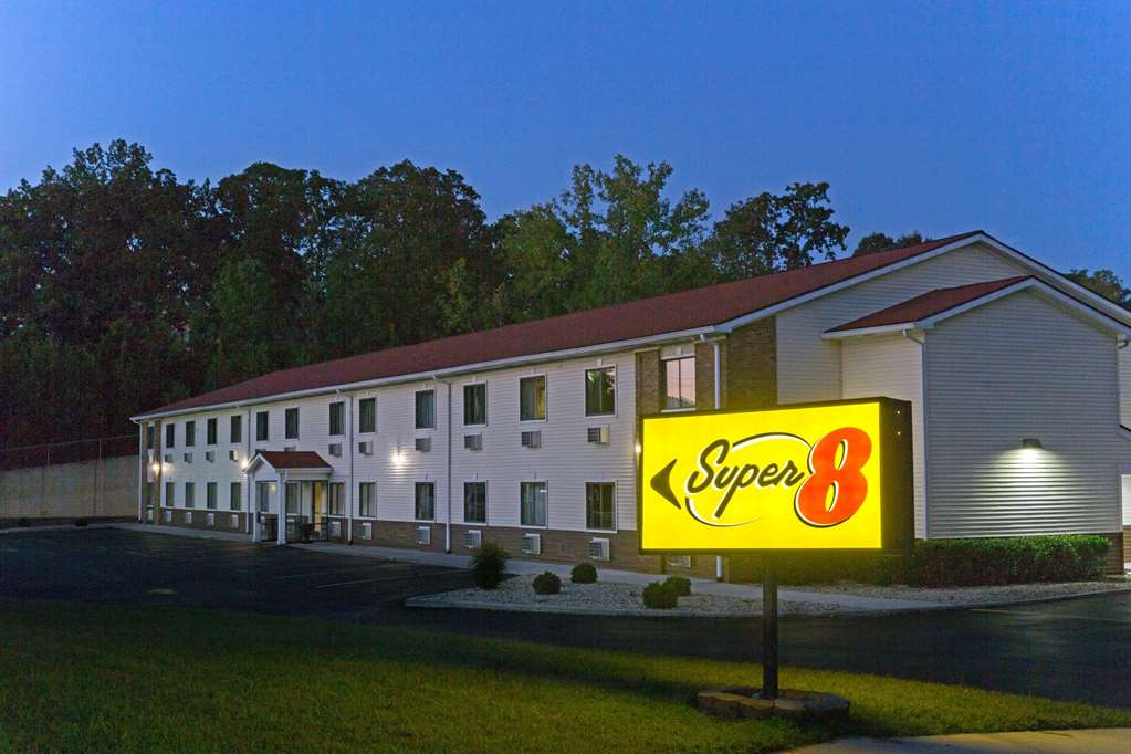Super 8 by Wyndham Radcliff Ft. Knox Area - featured photo