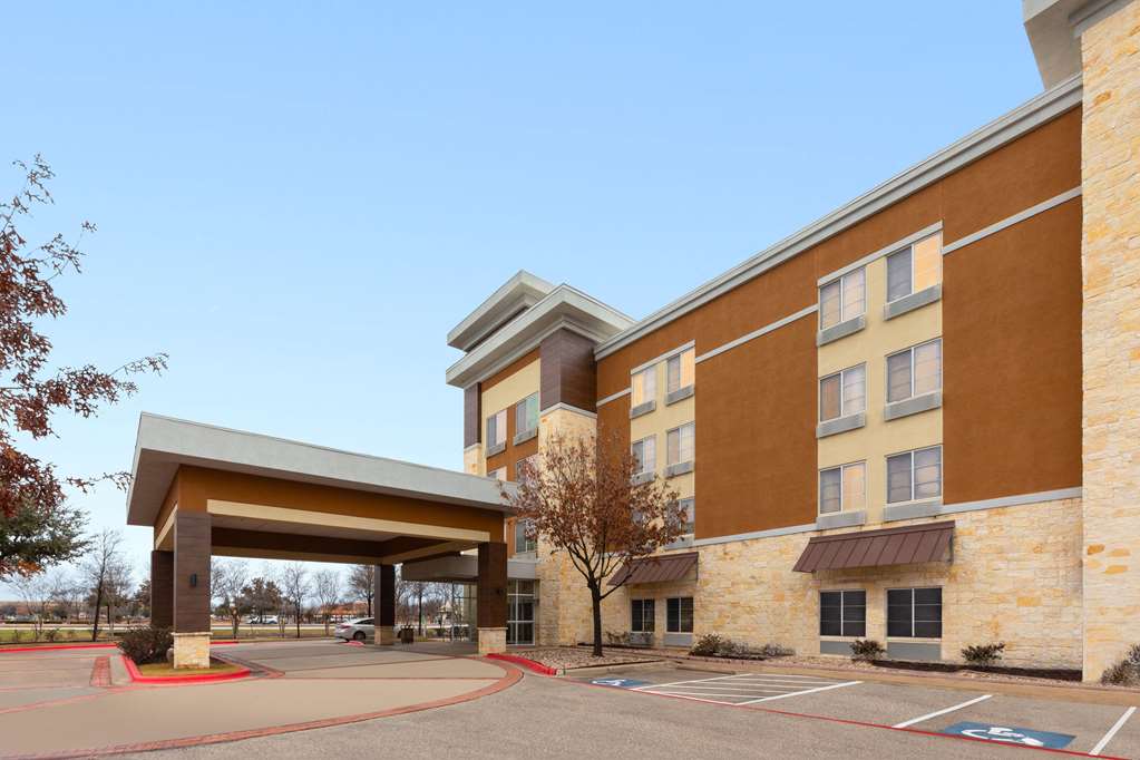 La Quinta Inn & Suites by Wyndham Austin Cedar Park - photo 3