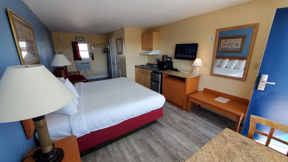 Sandbox Motel - photo 6