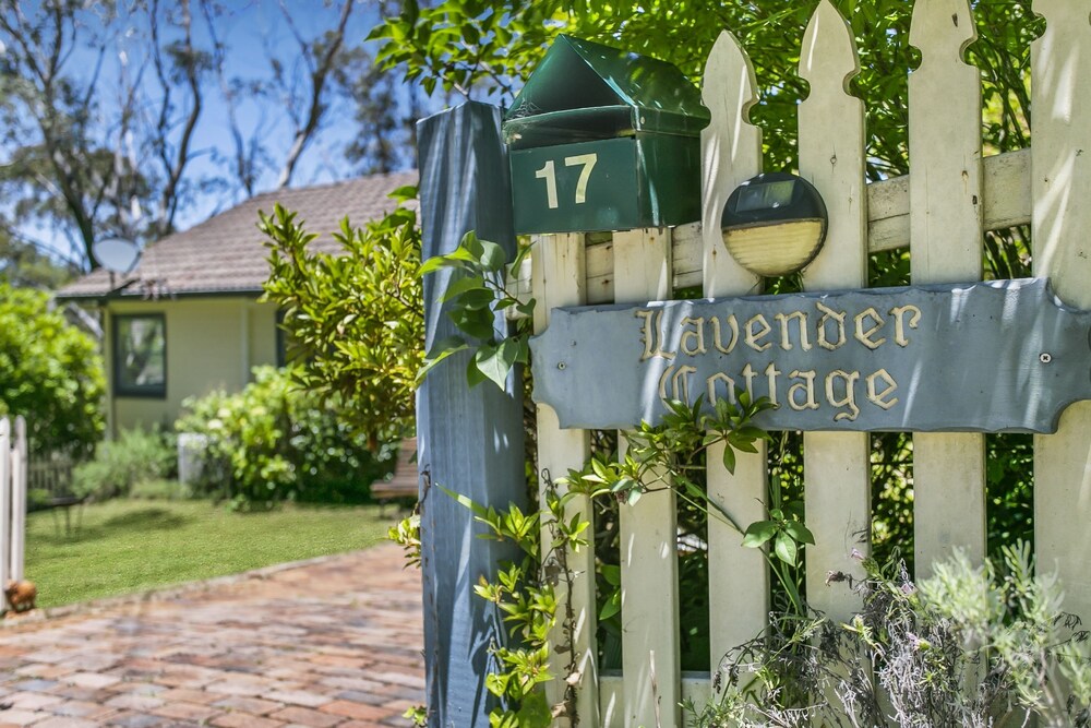 Lavender Cottage — 4-Star Luxury Hotel in Leura, Australia