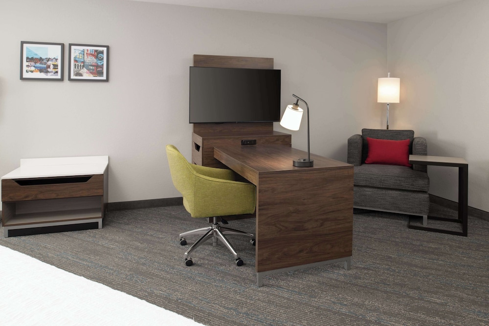 Hampton Inn & Suites Seattle Airport 28th Ave - photo 16
