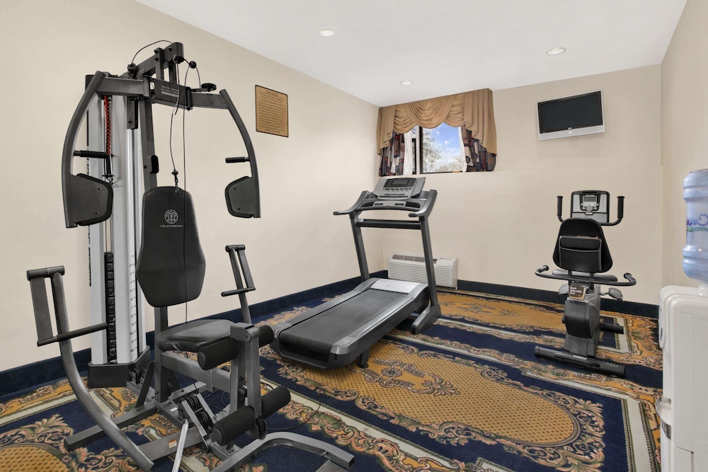 Ramada by Wyndham East Orange - photo 16