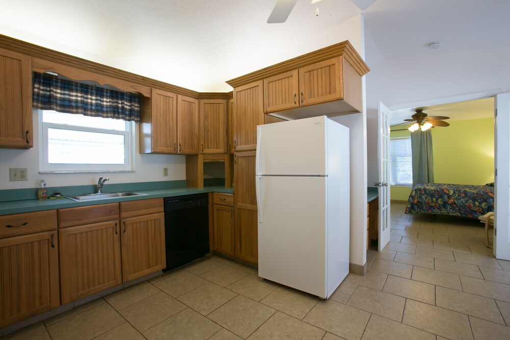 Dolphin Inn Resort - photo 24