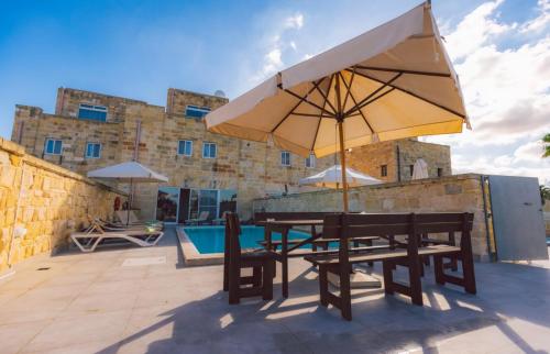 Villa Lyons — 4-Star Luxury Hotel in Zejtun, Malta