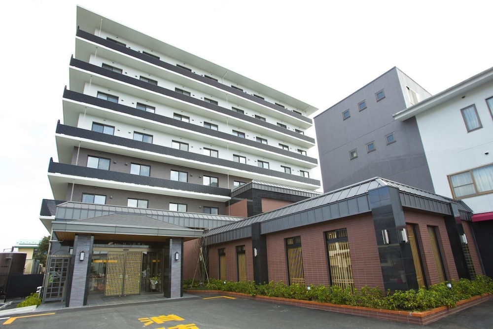 Fukuchiyama Sun Hotel — hotel in Fukuchiyama
