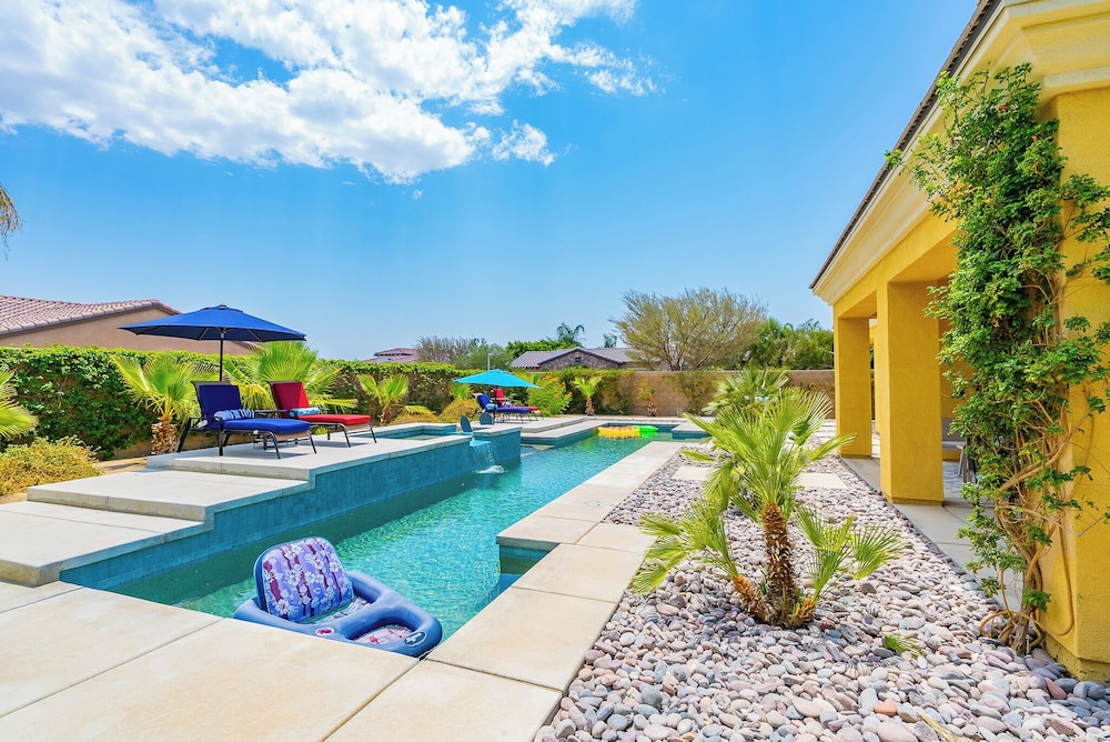 Luxurious 5BR Resort Style Home w Pool & Spa - photo 31