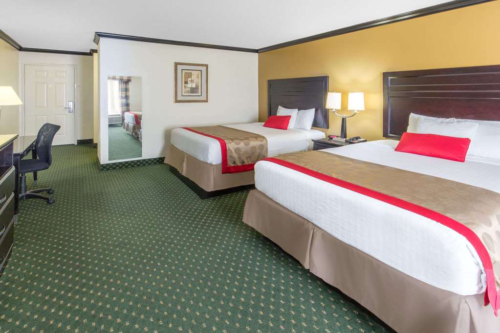 Ramada by Wyndham Ontario - photo 21