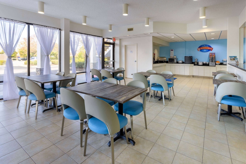 Studio 6 Suites Jacksonville NC - photo 28