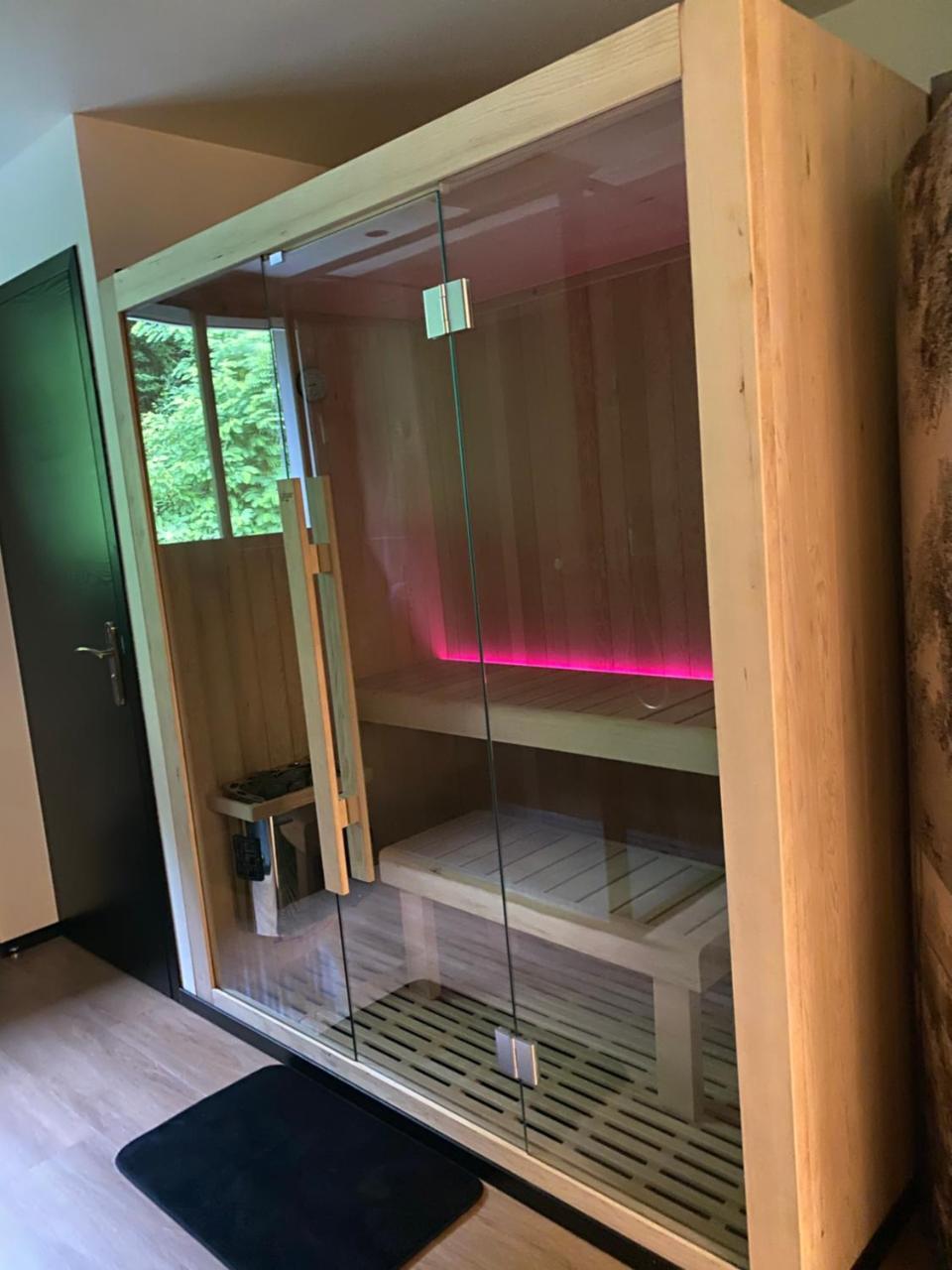 Cocon Chic Aix Les Bains - carbon neutral hotel in Tresserve
