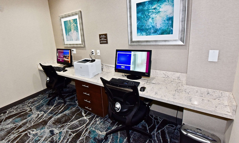 Hampton Inn Kirksville - photo 7