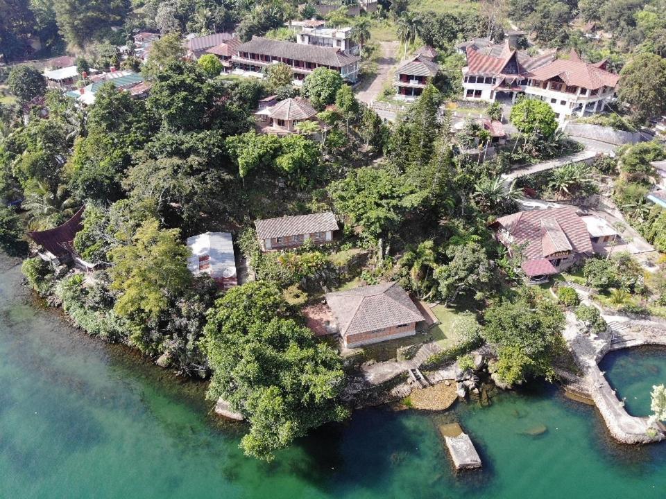 Summa Terra - carbon neutral hotel in Unknown City