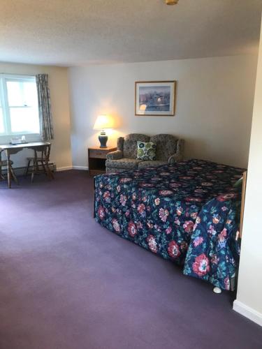 Four Seasons Motor Inn - photo 58