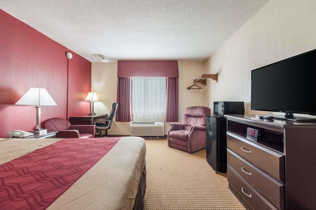 Econo Lodge Lexington - photo 11