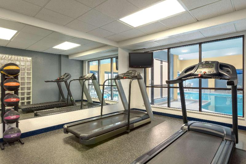 Days Inn by Wyndham Fargo West Acres - photo 20