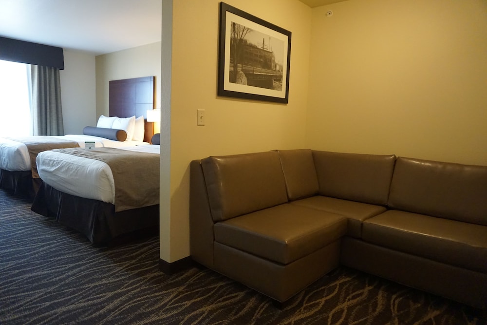 Cobblestone Hotel & Suites Chippewa Falls - photo 17