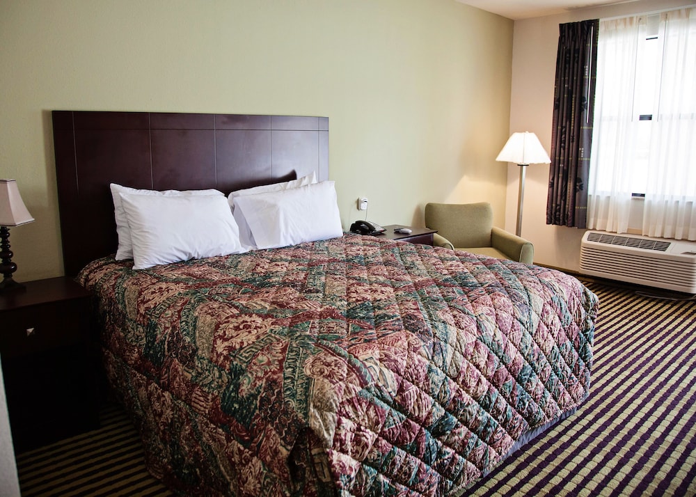 Big Lake Inn & Suites - photo 12