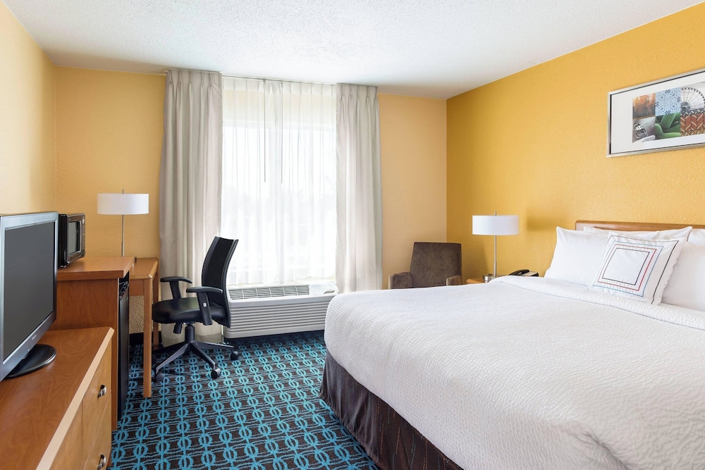 Fairfield Inn and Suites by Marriott Valparaiso - photo 6