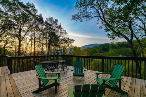 Great Views Game Room Hot Tub Fire Pit in Gatlinburg, United States