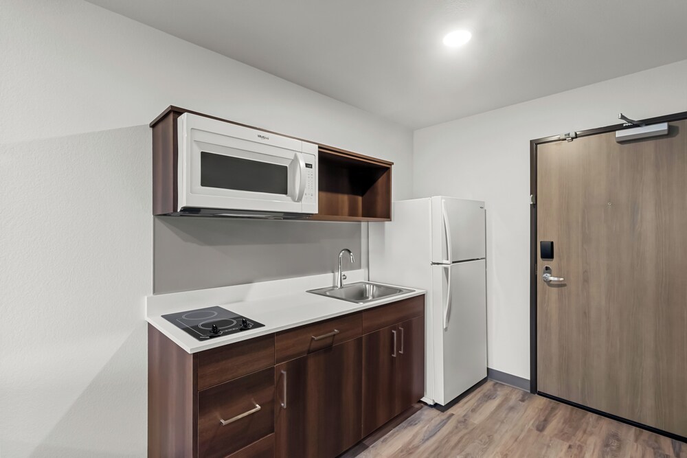 WoodSpring Suites Beaverton Portland West - photo 21