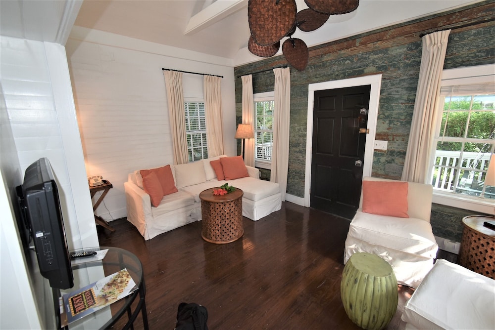 Simonton Court Historic Inn & Cottages - photo 207