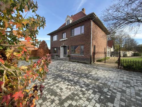 Secretarishuis - carbon neutral hotel in Peer