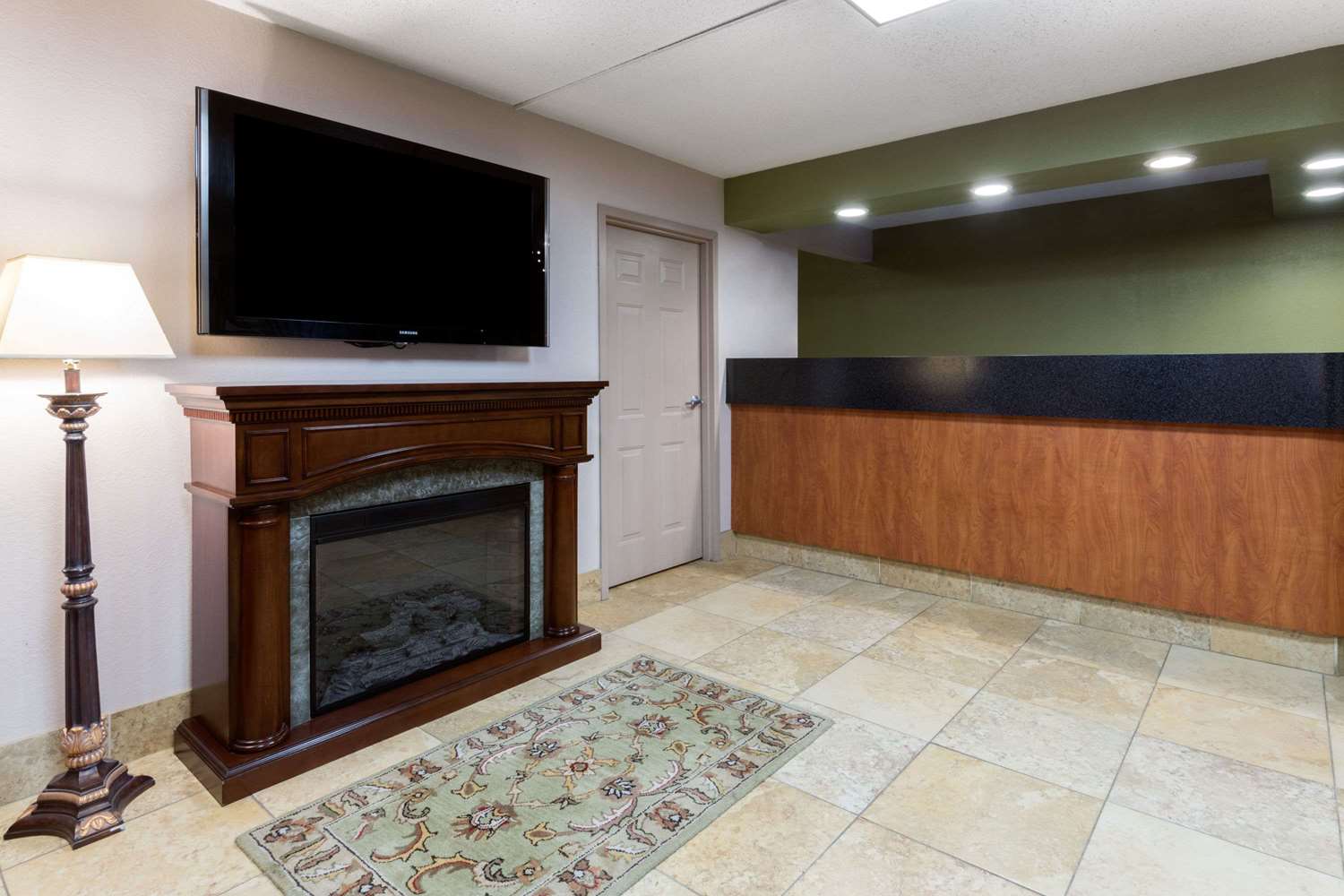 Super 8 by Wyndham Strongsville Cleveland - photo 14
