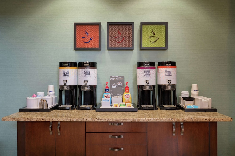 Hampton Inn & Suites Wilmington Christiana - photo 40