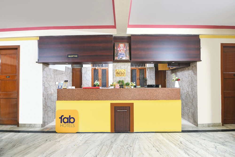 Super Townhouse Tipsyy Near Bestech Central Square Mall