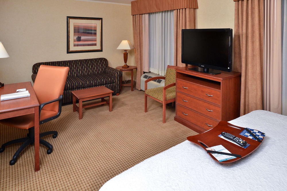 Hampton Inn Rock Springs - photo 17
