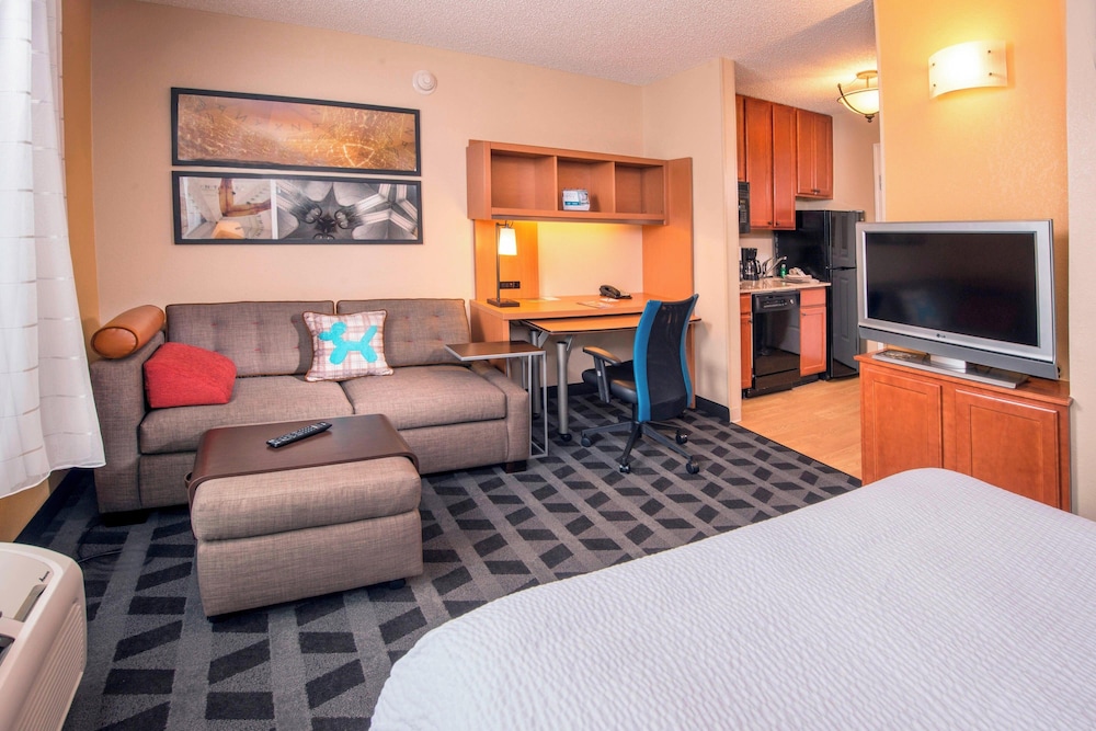 Towneplace Suites by Marriott Clinton at Joint Base Andrews - photo 12
